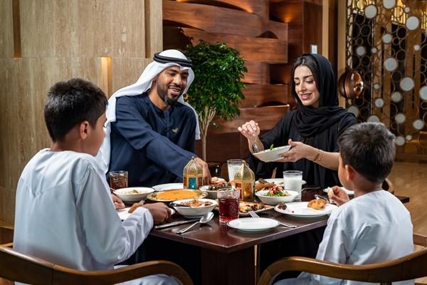 The Role of Gastronomy in UAE Tourism: Enhancing Visitor Local Food