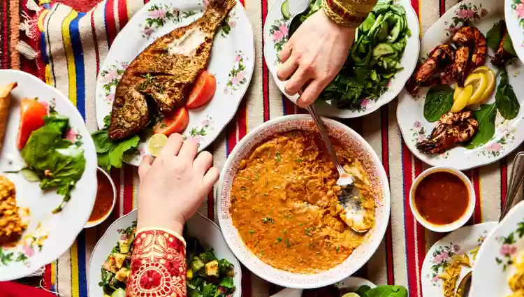 Exploring the UAEs Rich Culinary Heritage: A Guide to Food Tours